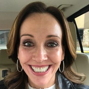 Meet your Posher, Sheri